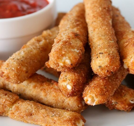 Homemade Mozzarella Sticks with Marinara Sauce